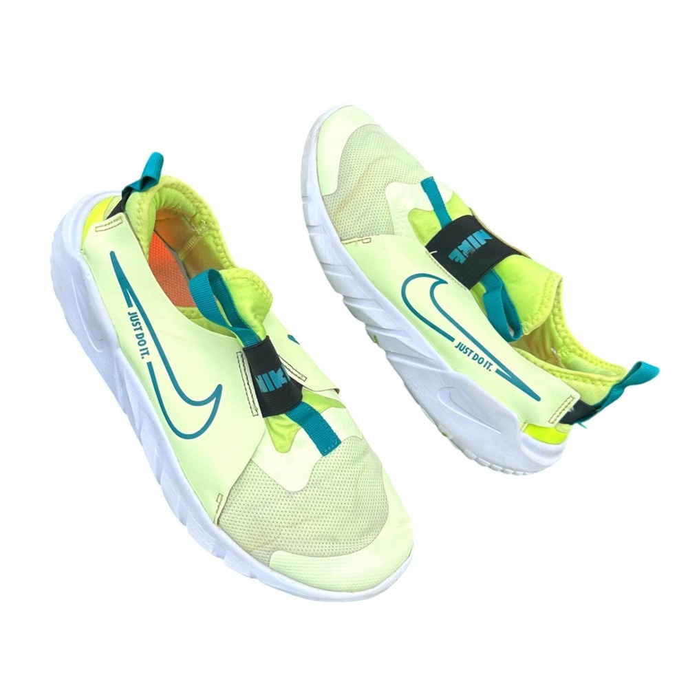 Nike Flex Runner 2 GS Big Kids Sneakers Size 7Y Barely Volt - Bright Spruce Volt